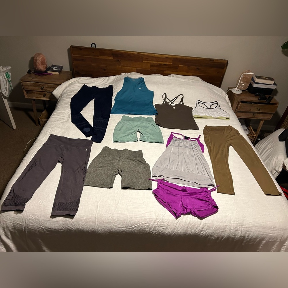 Athletic clothes lot large Gymshark,Paragon,NVGTN, Nike,Onzie